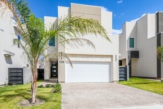 Building Photo - 7525 Cresta Bella St