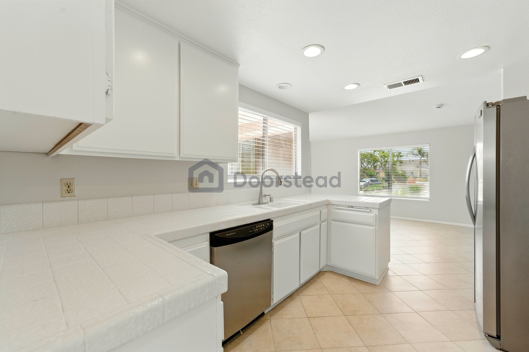 Building Photo - 609 Hoover Ct