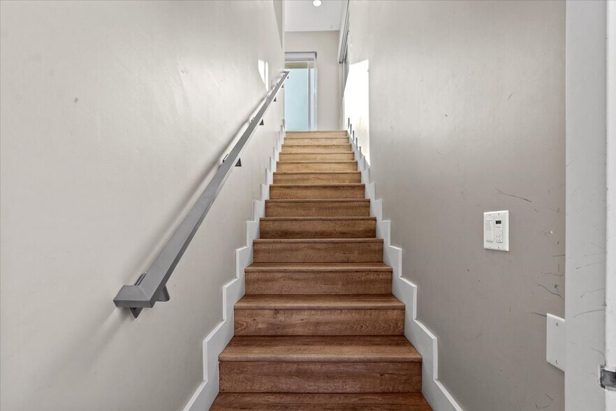 Building Photo - 6955 Trolleyway