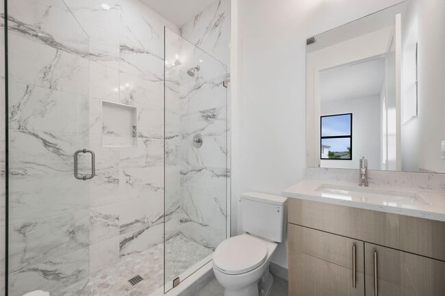 Building Photo - 12526 Solana Bay Cir