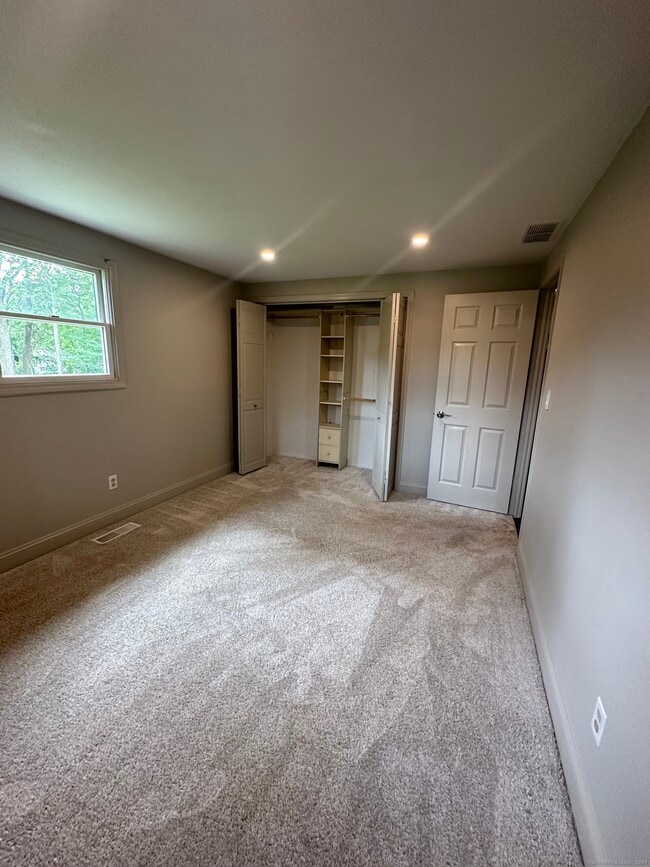 Building Photo - 30 Wiltan Dr