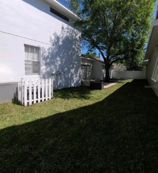 Building Photo - 3212 Town Ave