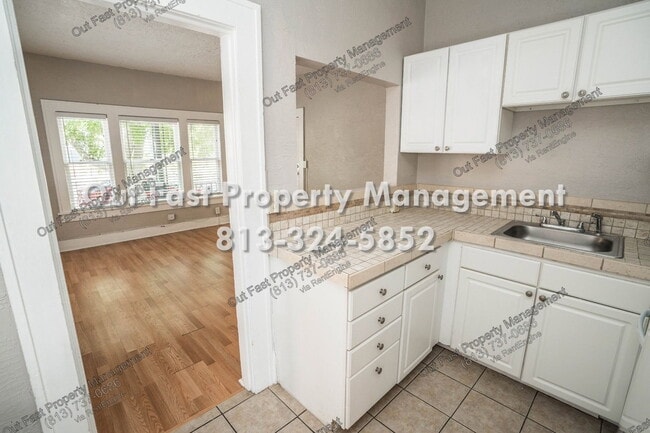 Building Photo - 549 2nd St N