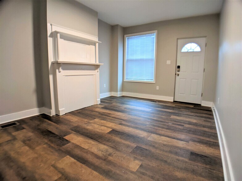 Building Photo - 4826 Dearborn St
