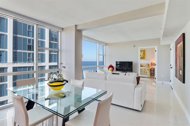 Building Photo - 6801 Collins Ave