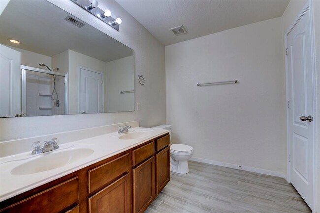 Building Photo - 7906 Yaupon View Dr