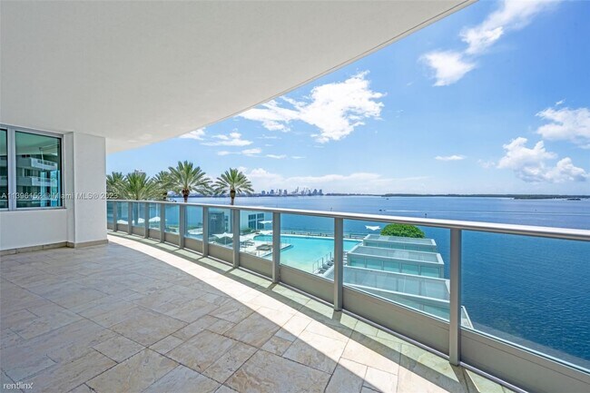 Building Photo - 2 br, 2.5 bath Condo - 1331 Brickell Bay D...