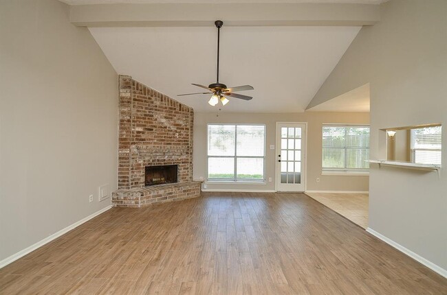 Building Photo - 1246 Summer Park Ln