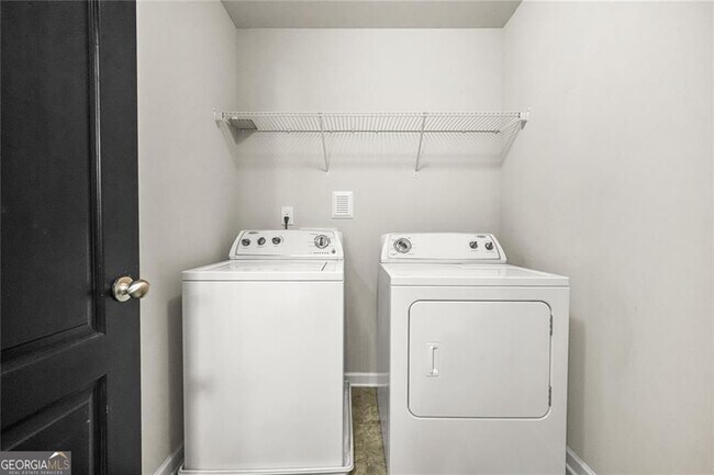 Building Photo - 4079 Broadmoor Ct SW