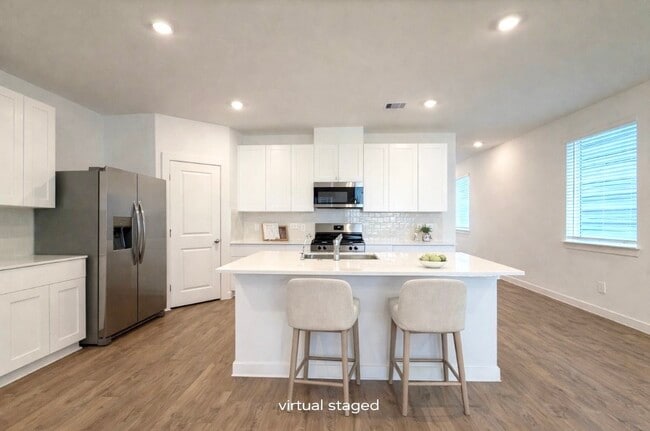 Building Photo - 28214 Meadowlark Sky Dr