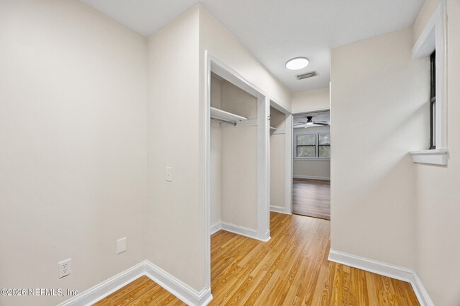 Building Photo - 3672 Boone Park Ave