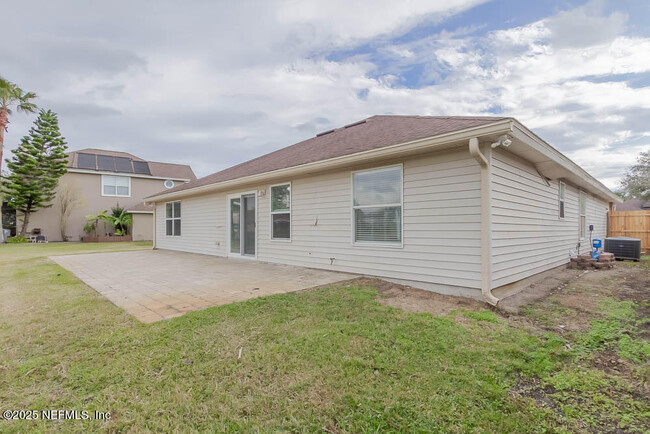 Building Photo - 13961 Sandhill Crane Dr