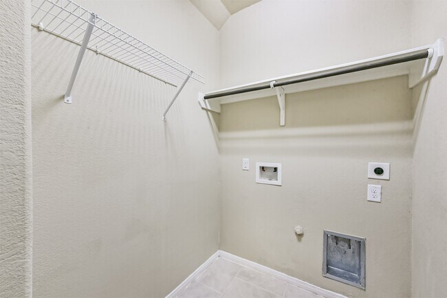 Building Photo - 5507 Claymore Meadow Ln