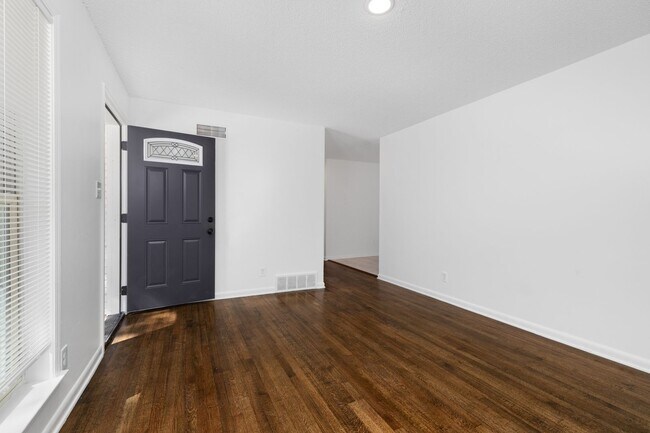 Building Photo - 3 bedroom, 2 bath recently renovated in Southaven