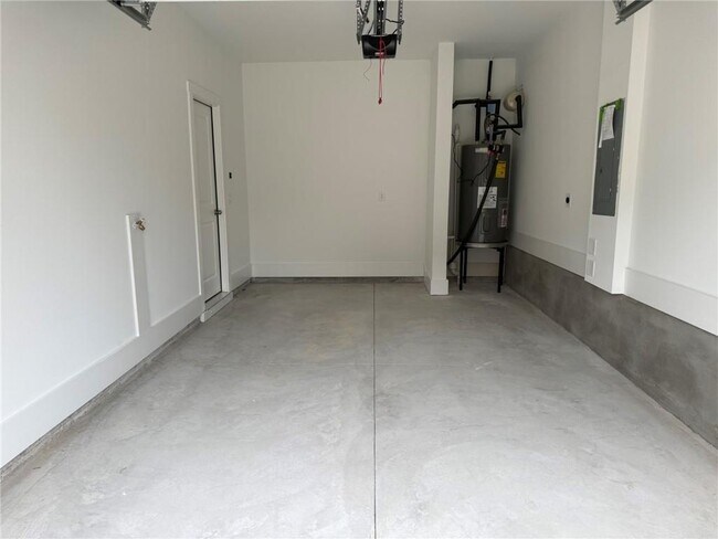 Building Photo - 1603 Aeslin Dr NW