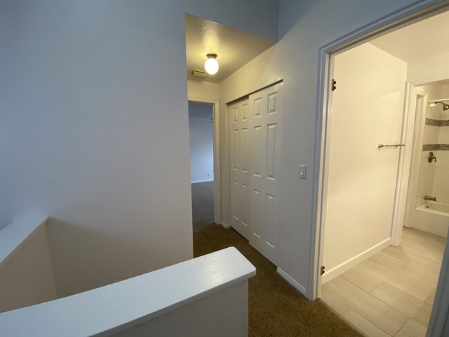 Building Photo - 6980 S Essex Court Cir