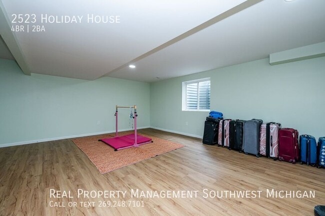 Building Photo - 2523 Holiday House Rd