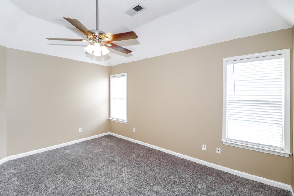 Building Photo - 1402 Leery Cove