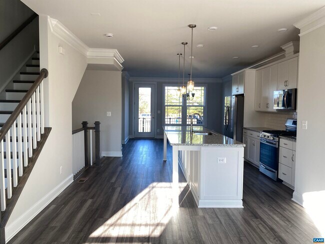 Building Photo - 3189 Acadia Dr