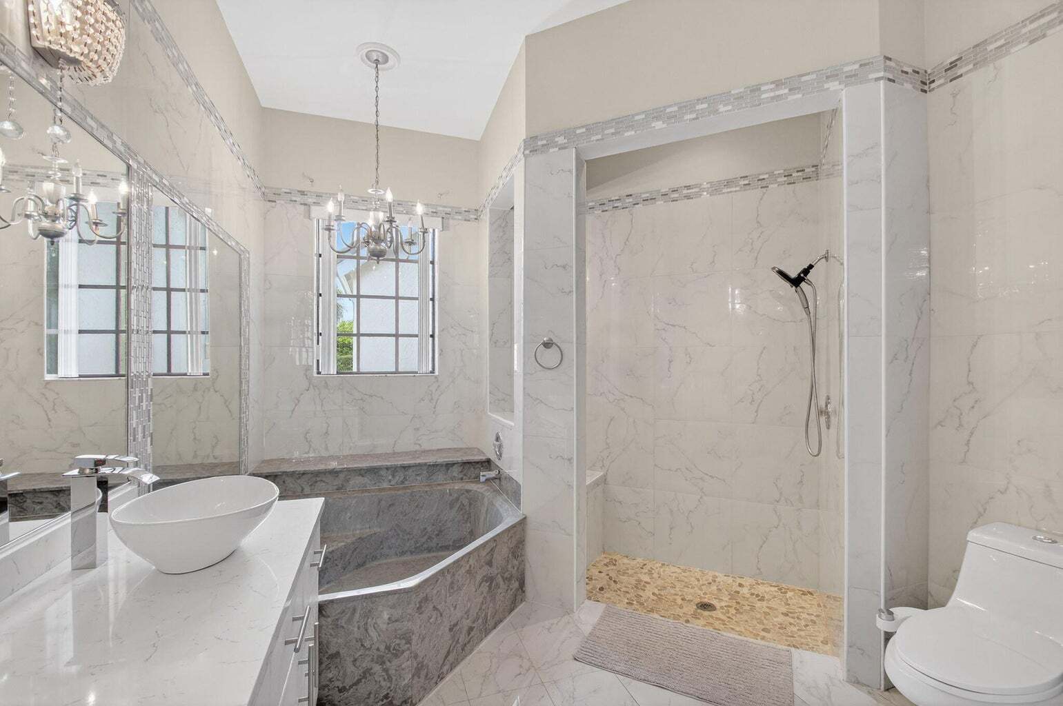 Building Photo - 4465 Barclay Fair Way