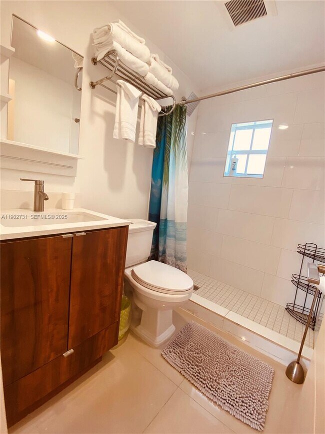 Building Photo - 227 NW 34th St