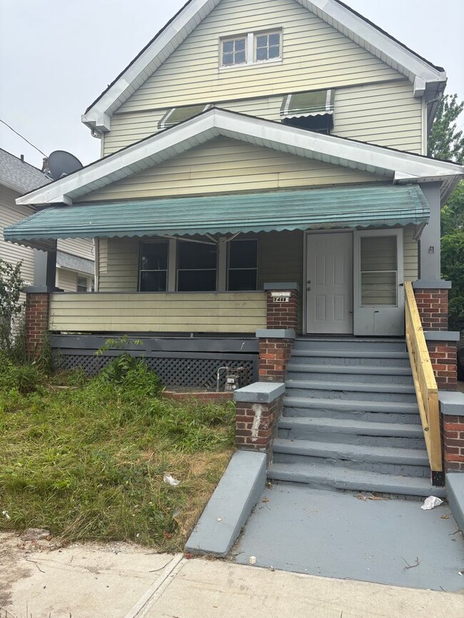 Primary Photo - 5-Bedroom Single Family