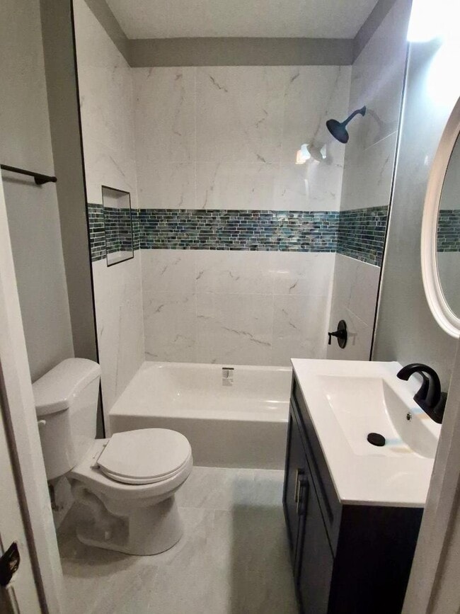 Building Photo - 1141 Owen Pl NE