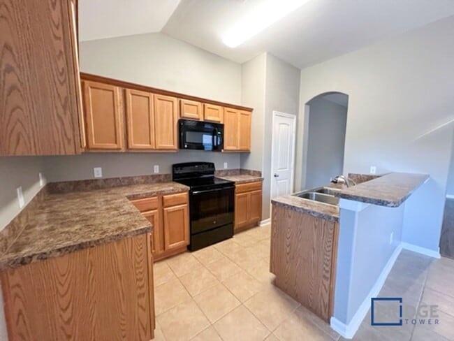 Building Photo - 13560 Lake Breeze Ln