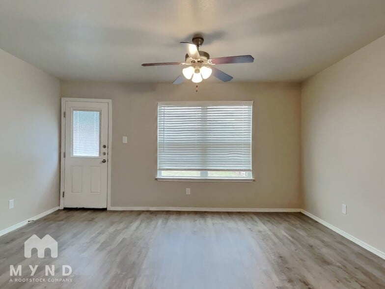 Building Photo - 3932 Asher Alley