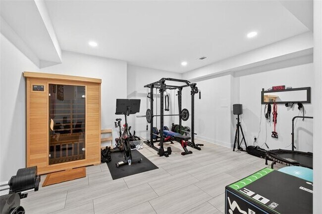 Building Photo - 345 Wiman Park Ln