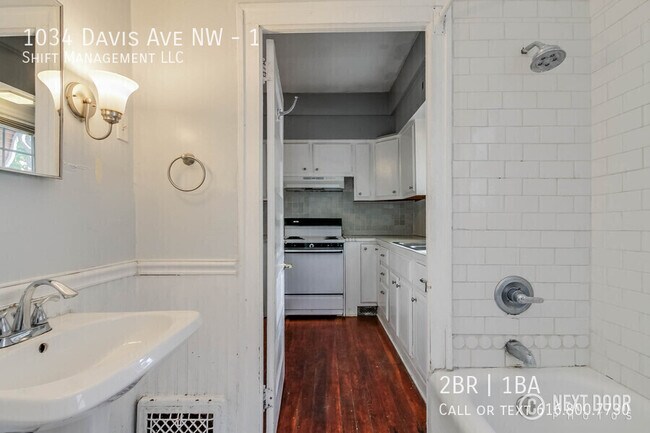 Building Photo - 1034 Davis Ave NW