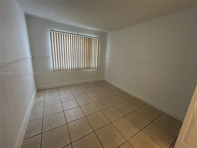 Building Photo - 4205 N University Dr