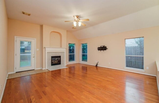Building Photo - 14403 Red Tailed Hawk Ln