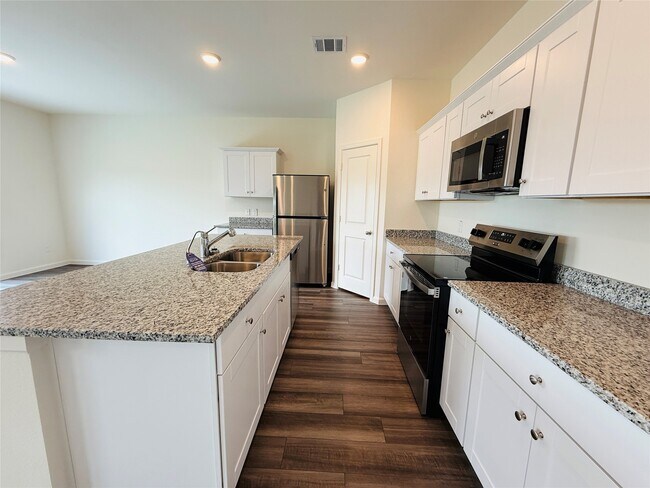Building Photo - 7824 Blue Star Flower Ln