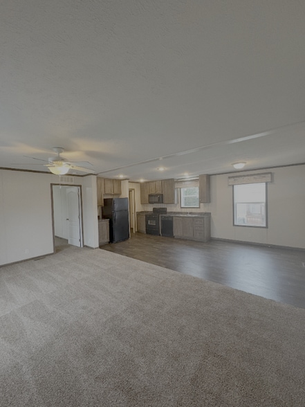 Building Photo - 249 Laurel Leah