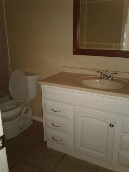 Building Photo - 512 Dade Ave