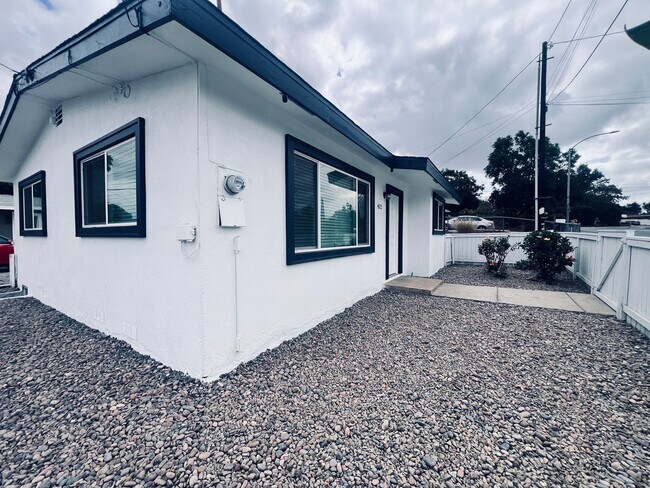 Building Photo - Escondido Historic Neighborhood 3 Bedroom 2 Bath Home
