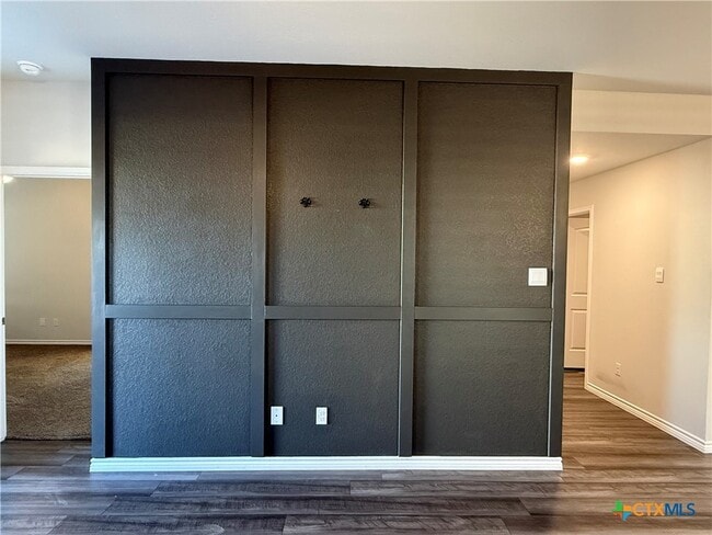 Building Photo - 3884 Lorenzen Ct