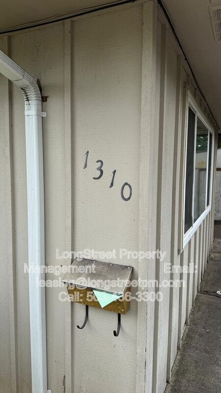 Building Photo - 1310 NW Fillmore Ave