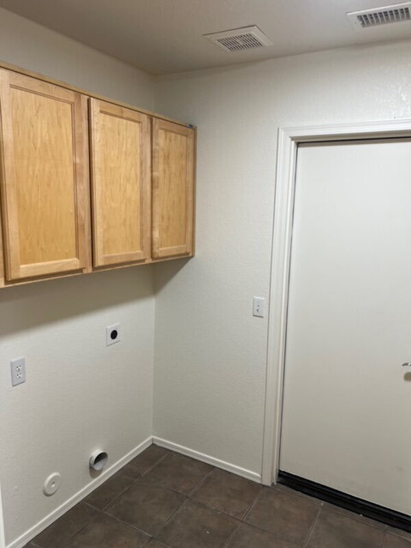 Building Photo - 8944 E Red Mountain Ln