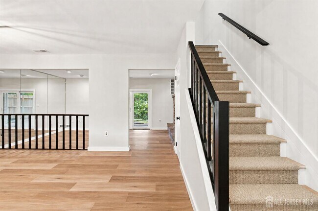 Building Photo - 106 Wilshire Ct