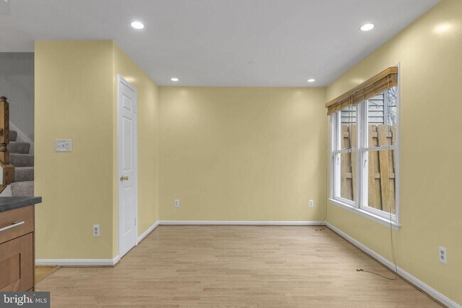 Building Photo - 7222 Lensfield Ct