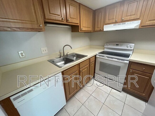 Building Photo - 4117 S Semoran Blvd