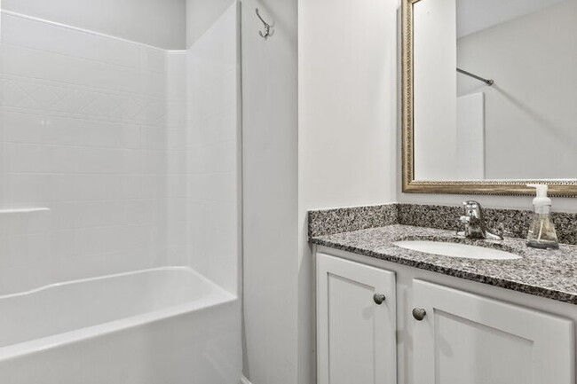 Building Photo - Simpsonville 3BR/2.5BA with Granite, Garag...