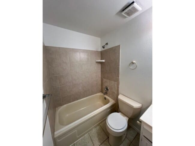 Building Photo - 7644 S Holland Way