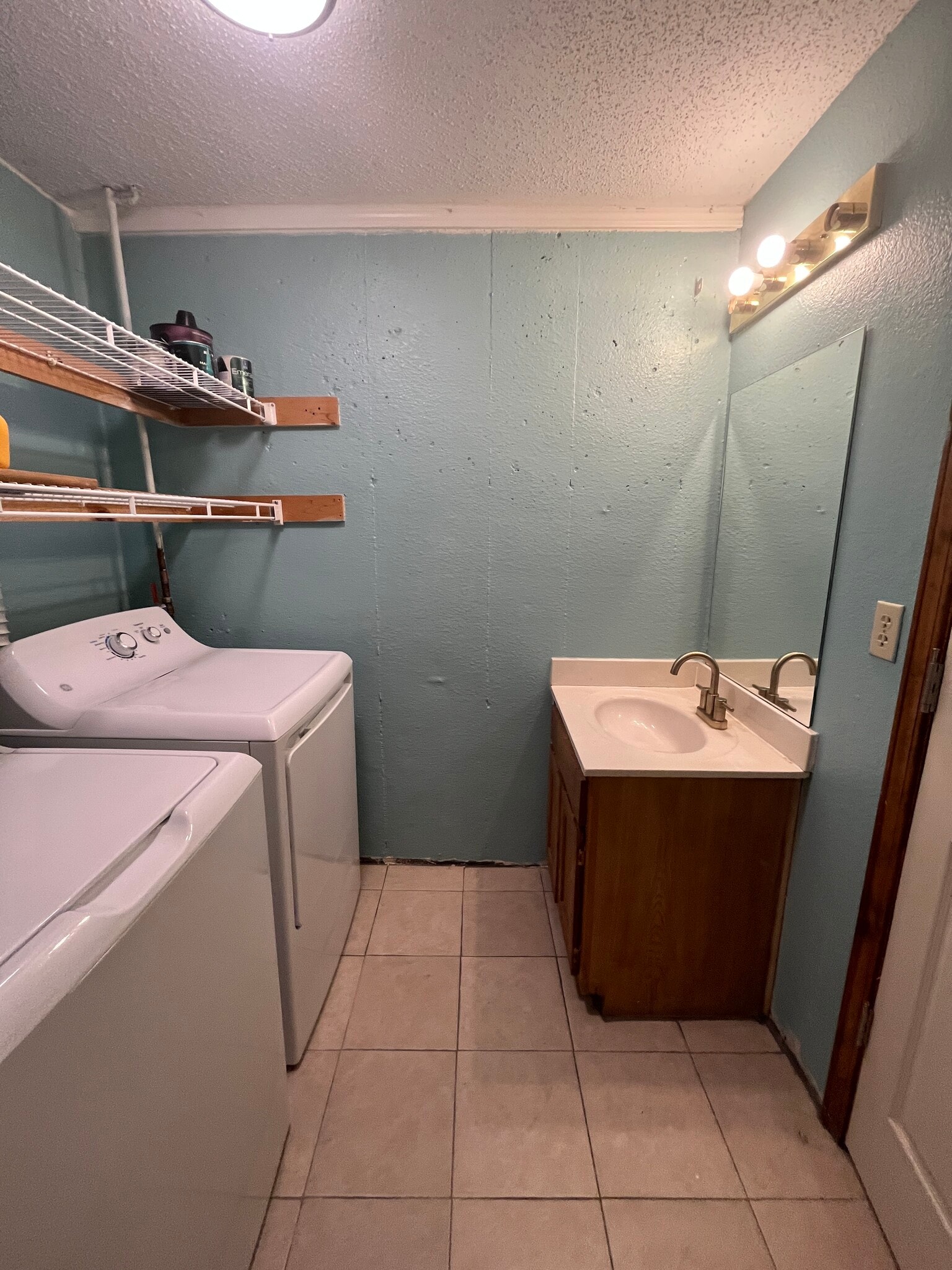 Building Photo - 6432 Pflumm Rd