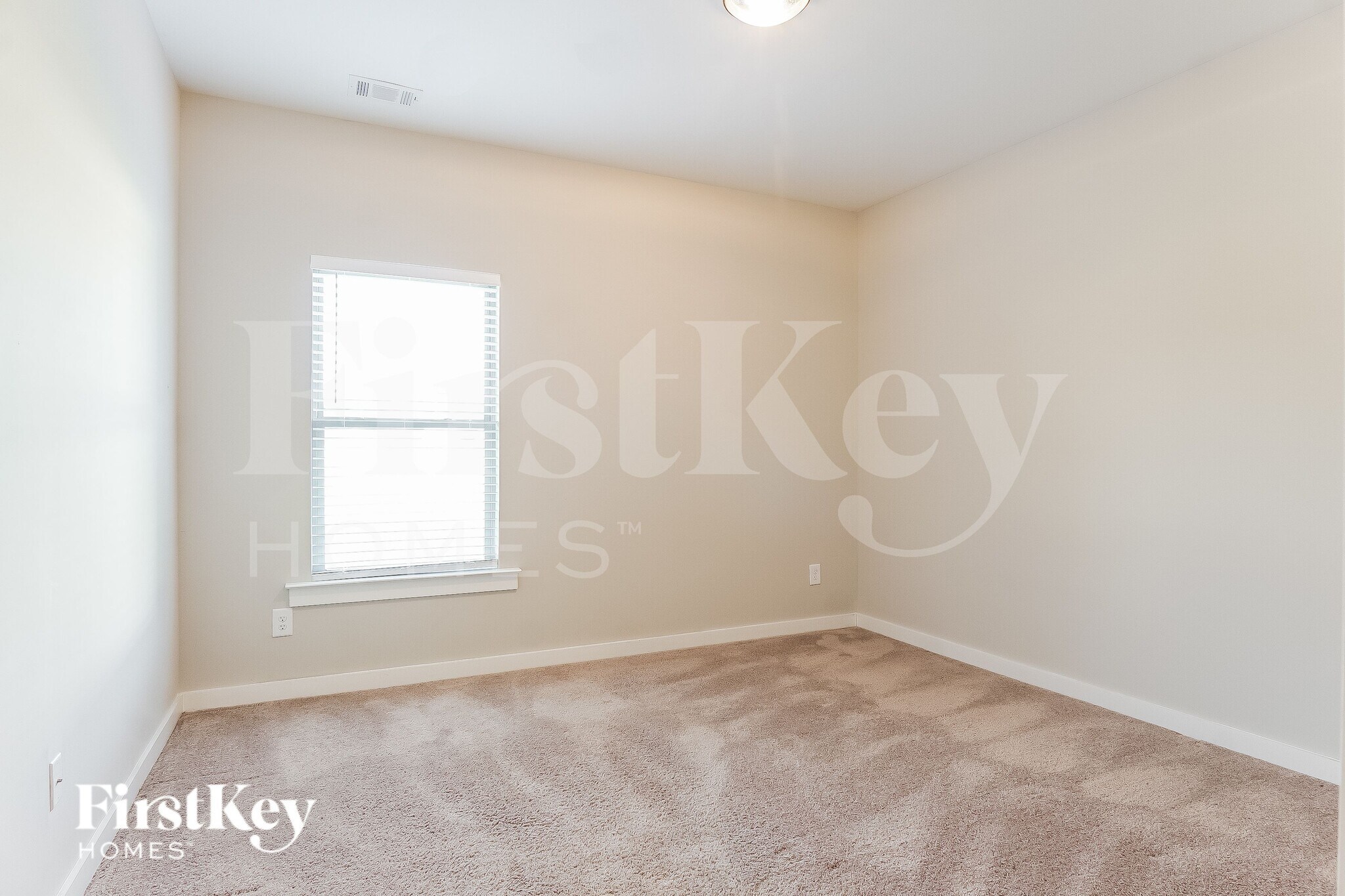 Building Photo - 187 Crossroads Cir