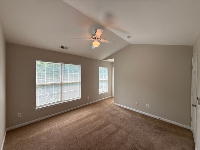 Building Photo - 1525 Braveheart Ln