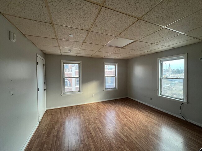 Building Photo - 50 Millbury St