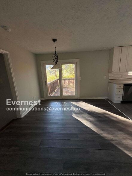 Building Photo - 193 W Canterbury Dr